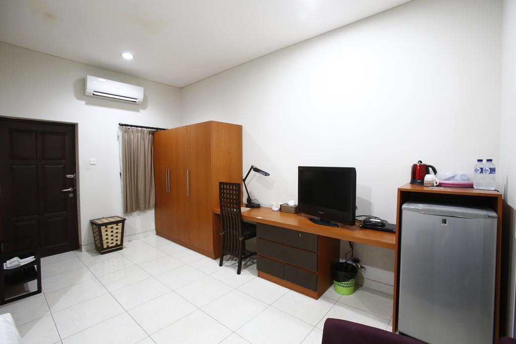 Reddoorz @ Menteng Jacarta Exterior foto